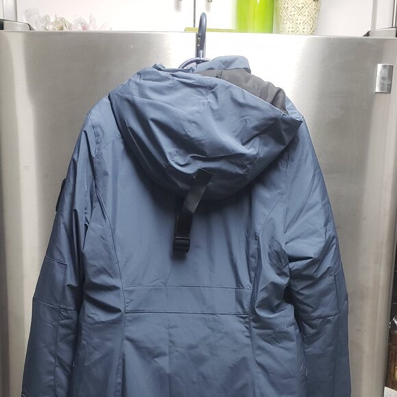 NWT Reebok Waterproof Puffer Size S - Picture 3 of 10